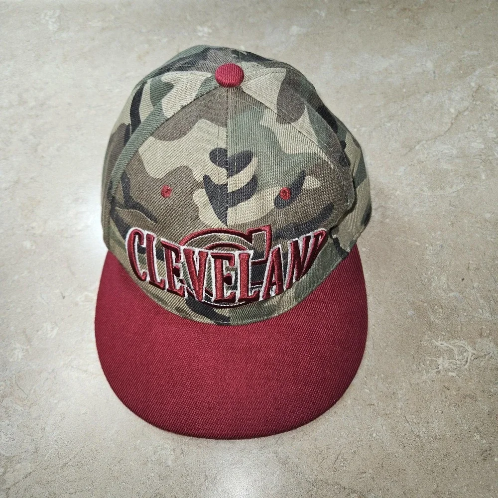 Cleveland Hat Cap Snap Back Mens Camo Red Baseball Flat Bill‎ Streetwear